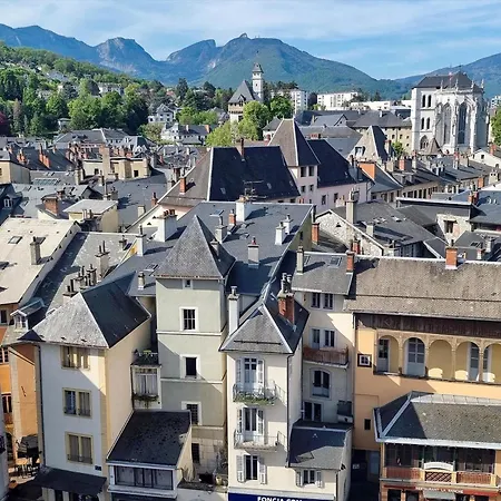 Autour De Moi * * * * * * Chambéry